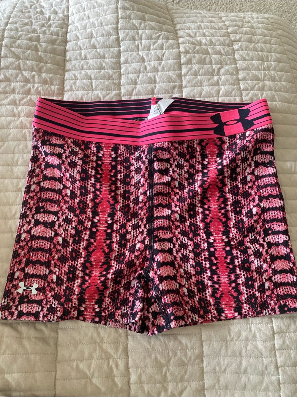 Under Armour Women's Hot Pink & Black Patterned Compression Bike Shorts